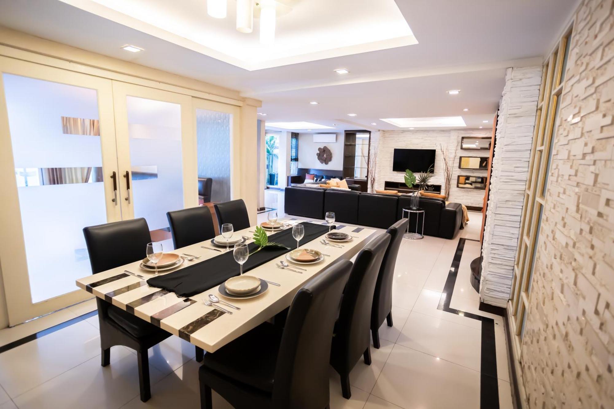Low-rise House For Groups Near Bts & Emdistrict For Spacious Cozy Bangkok
