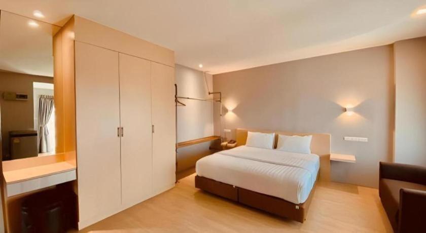 Letana Samuprakarn Hotel Bangkok
