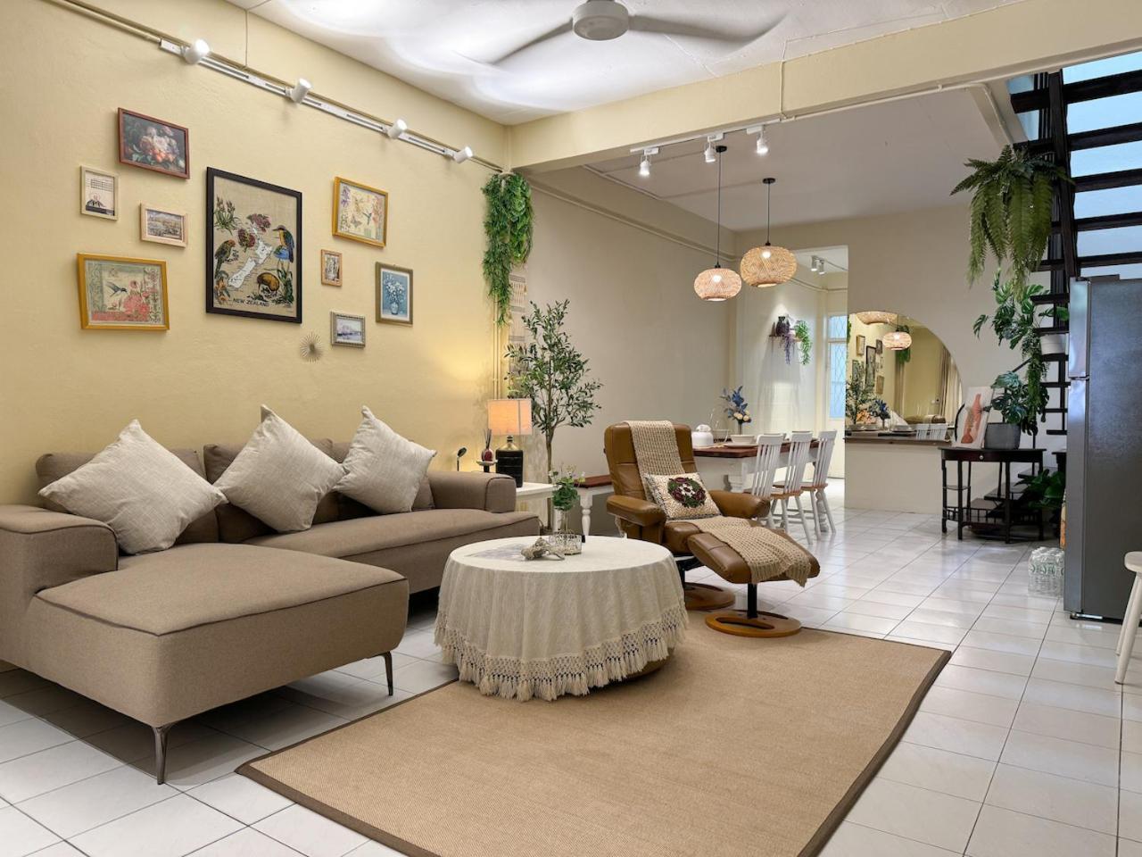 3 Bedroom Nordic Full Kitchen 8 Mins To Mrt & Jodd Fair & Near Rca Bangkok