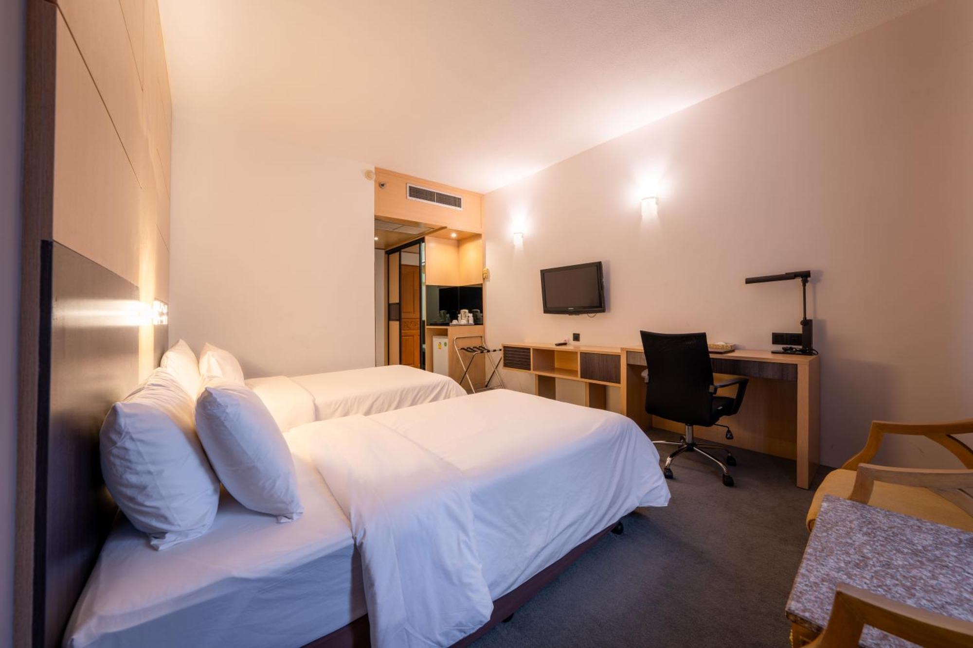 Ariston Hotel 4*