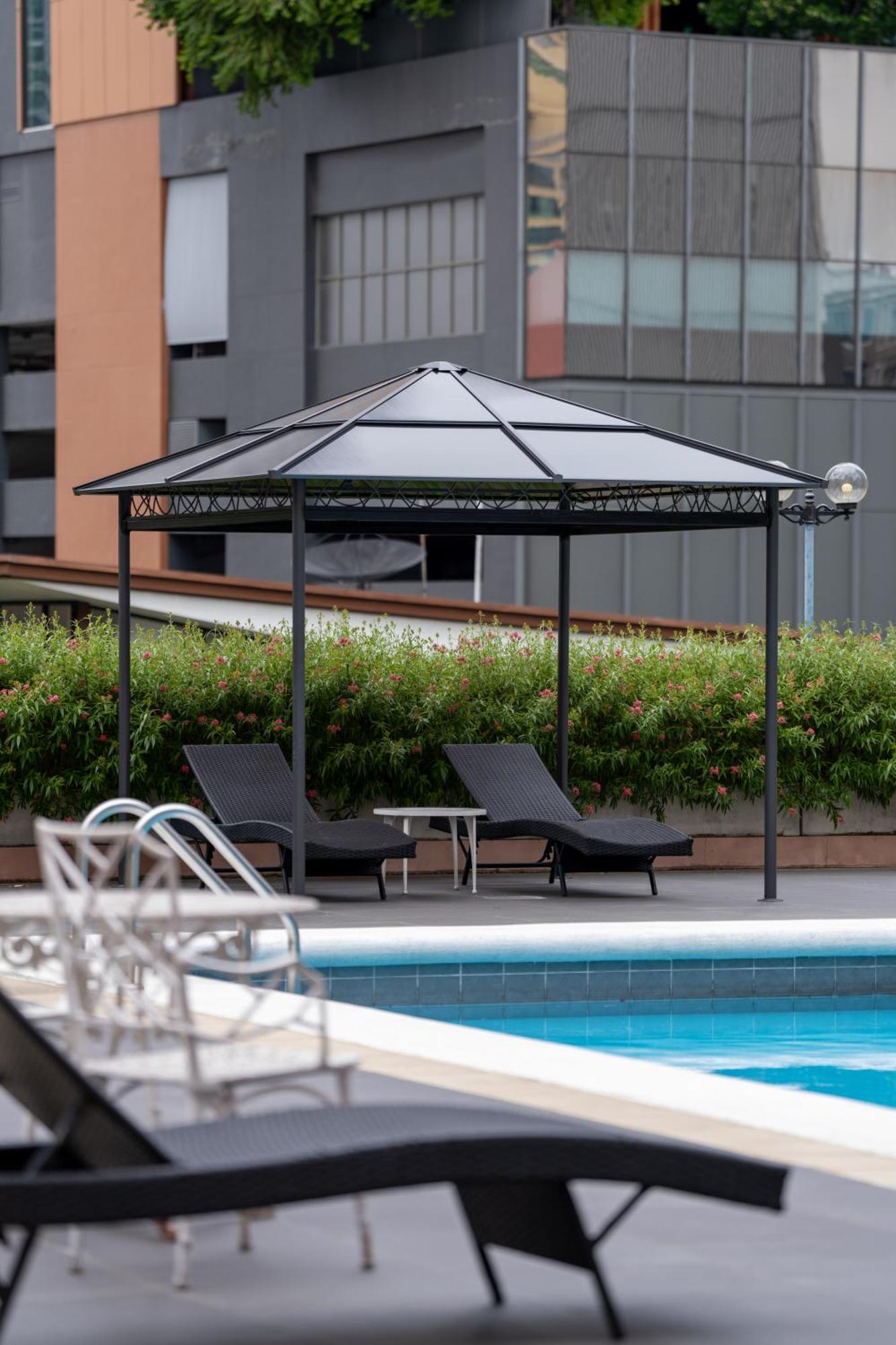 Ariston 4*