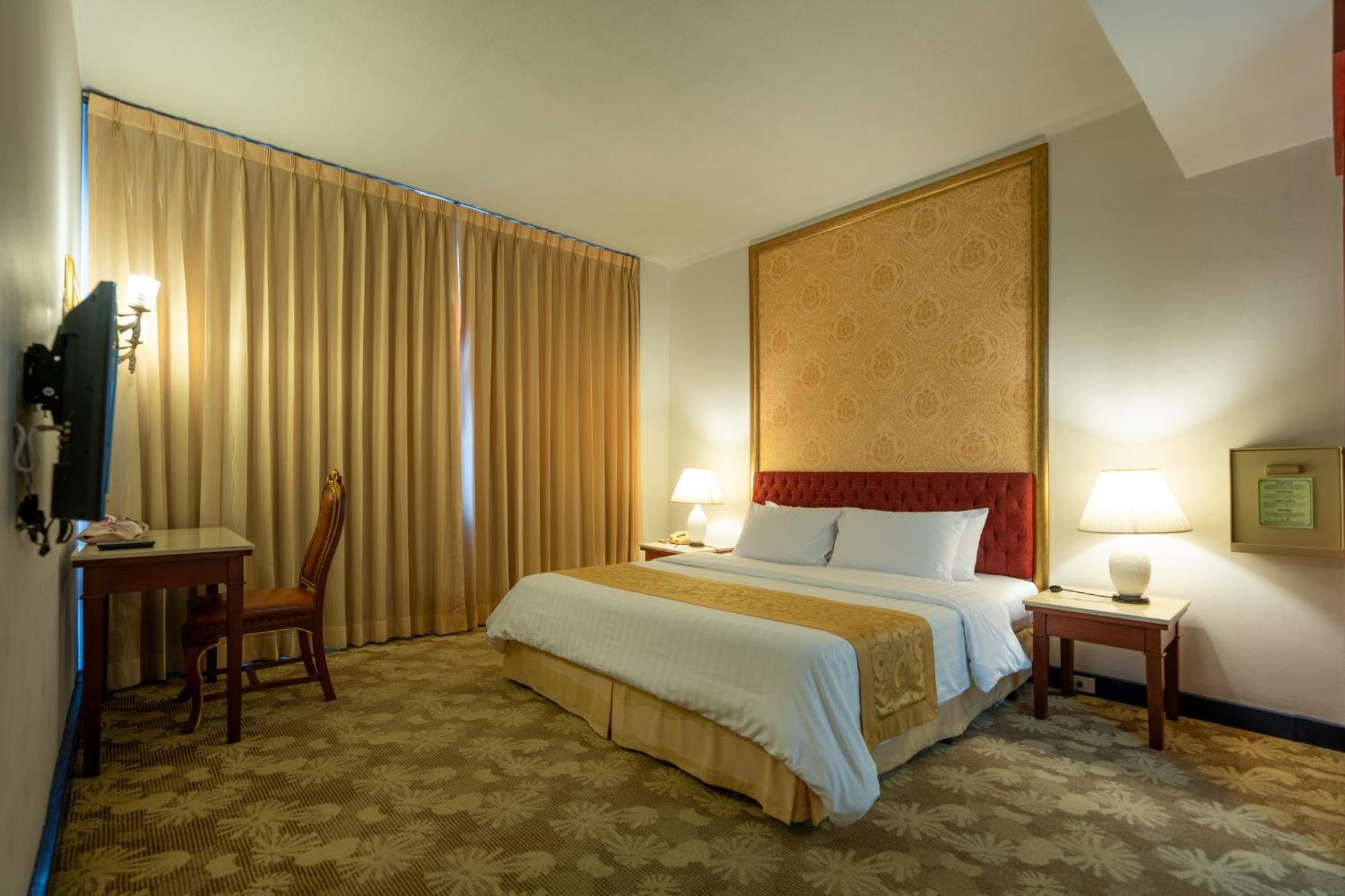 Ariston Hotel 4*