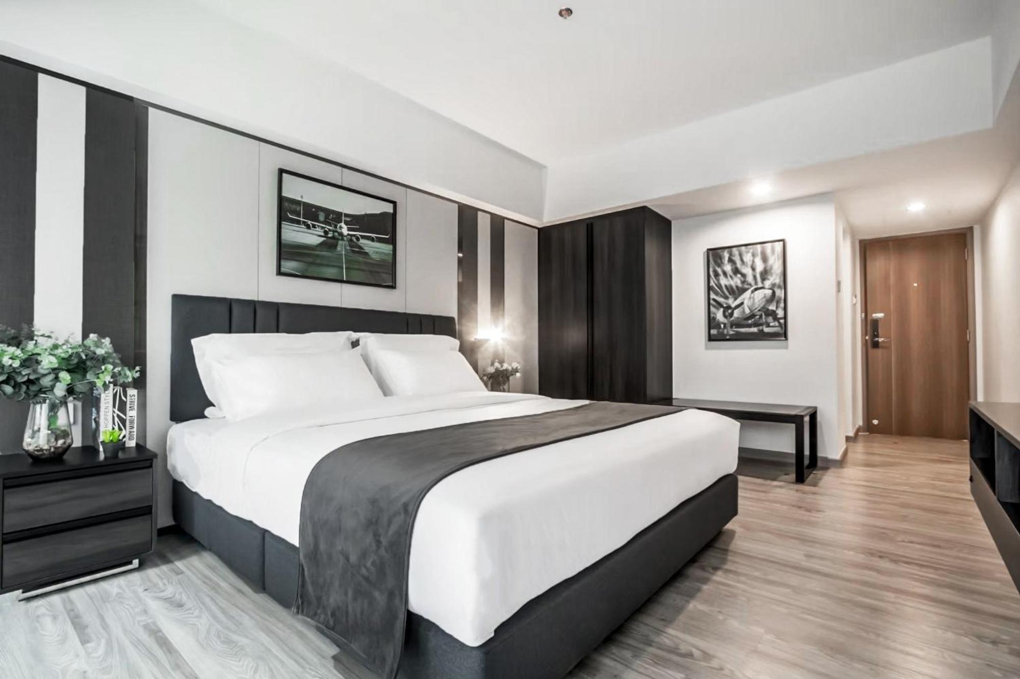 12 The At Don Mueang Airport Hotel 4*
