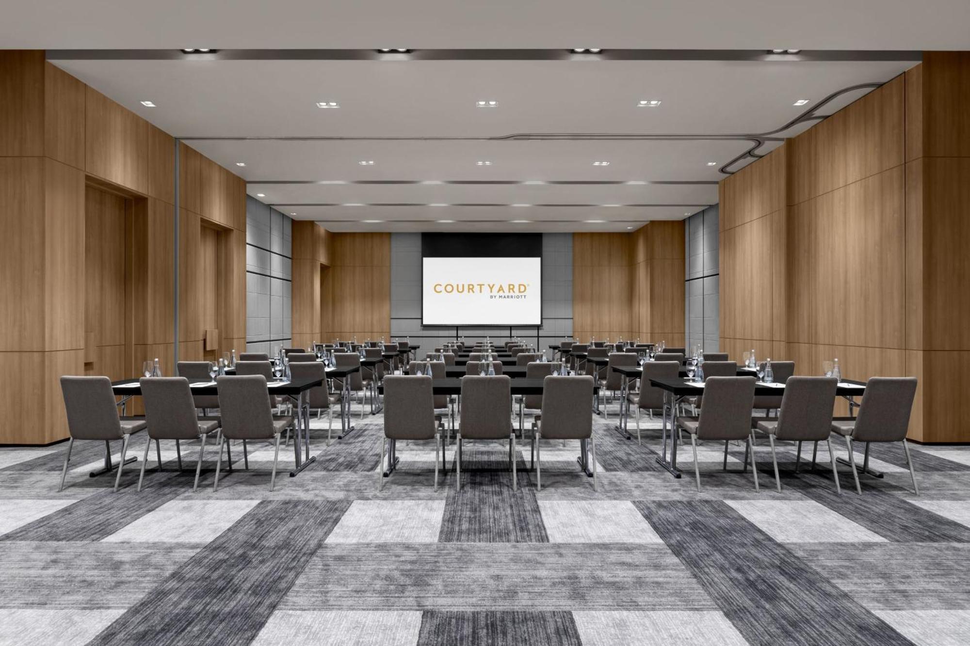 Courtyard By Marriott Suvarnabhumi Airport Hotel