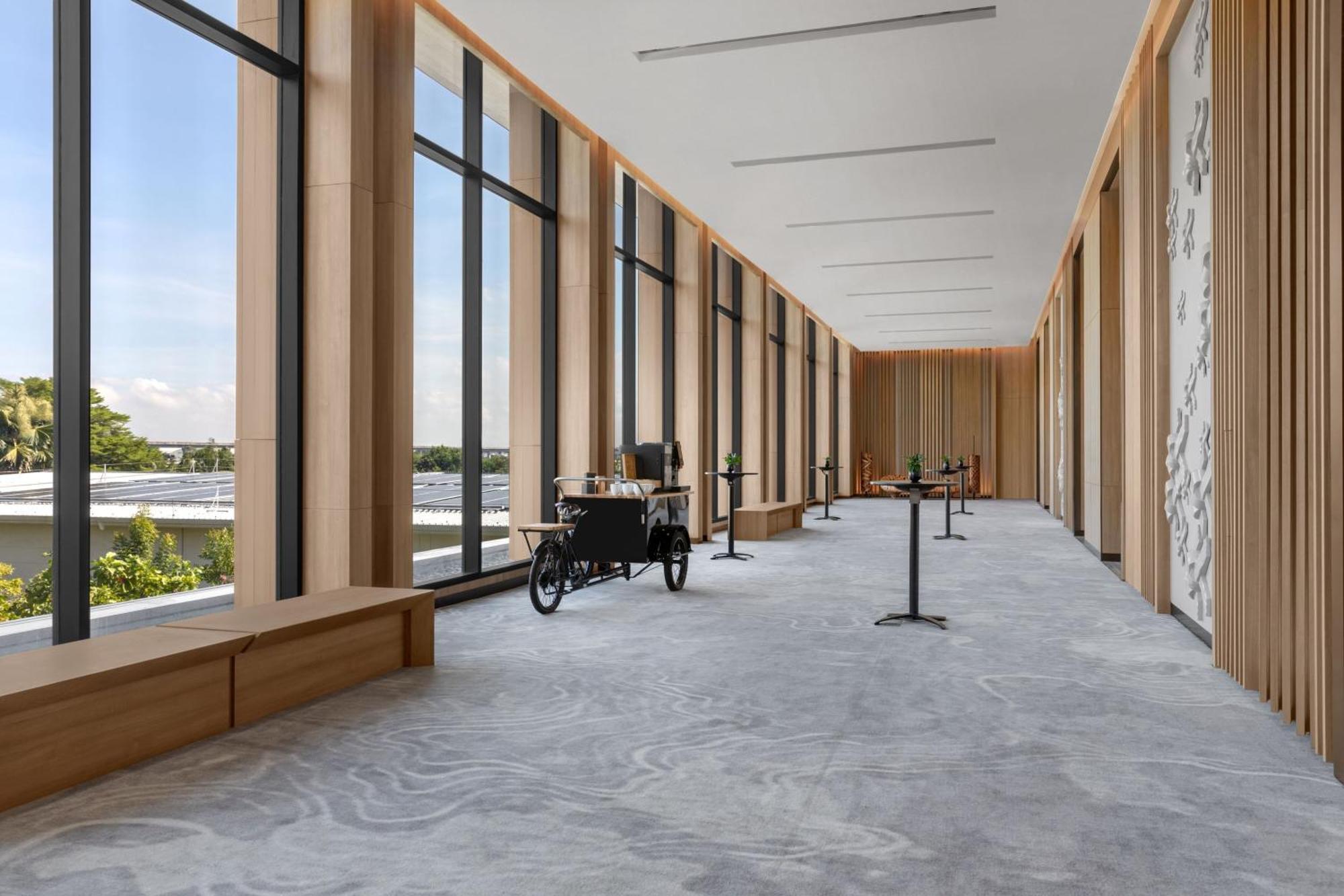 Hotel Courtyard By Marriott Suvarnabhumi Airport 4*