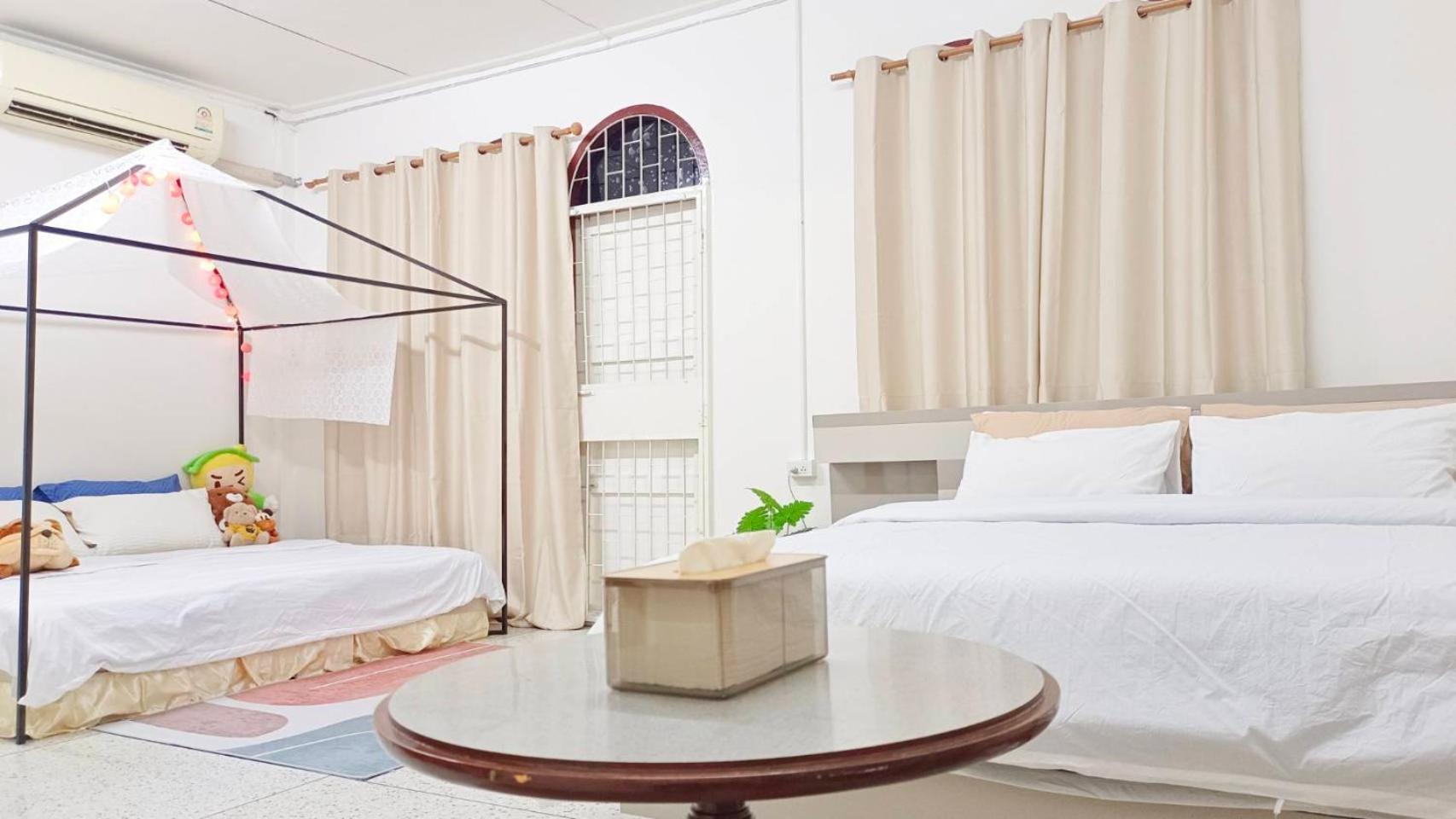 Entire House For 16 People - Walking Distance From Bts Onnut Bangkok