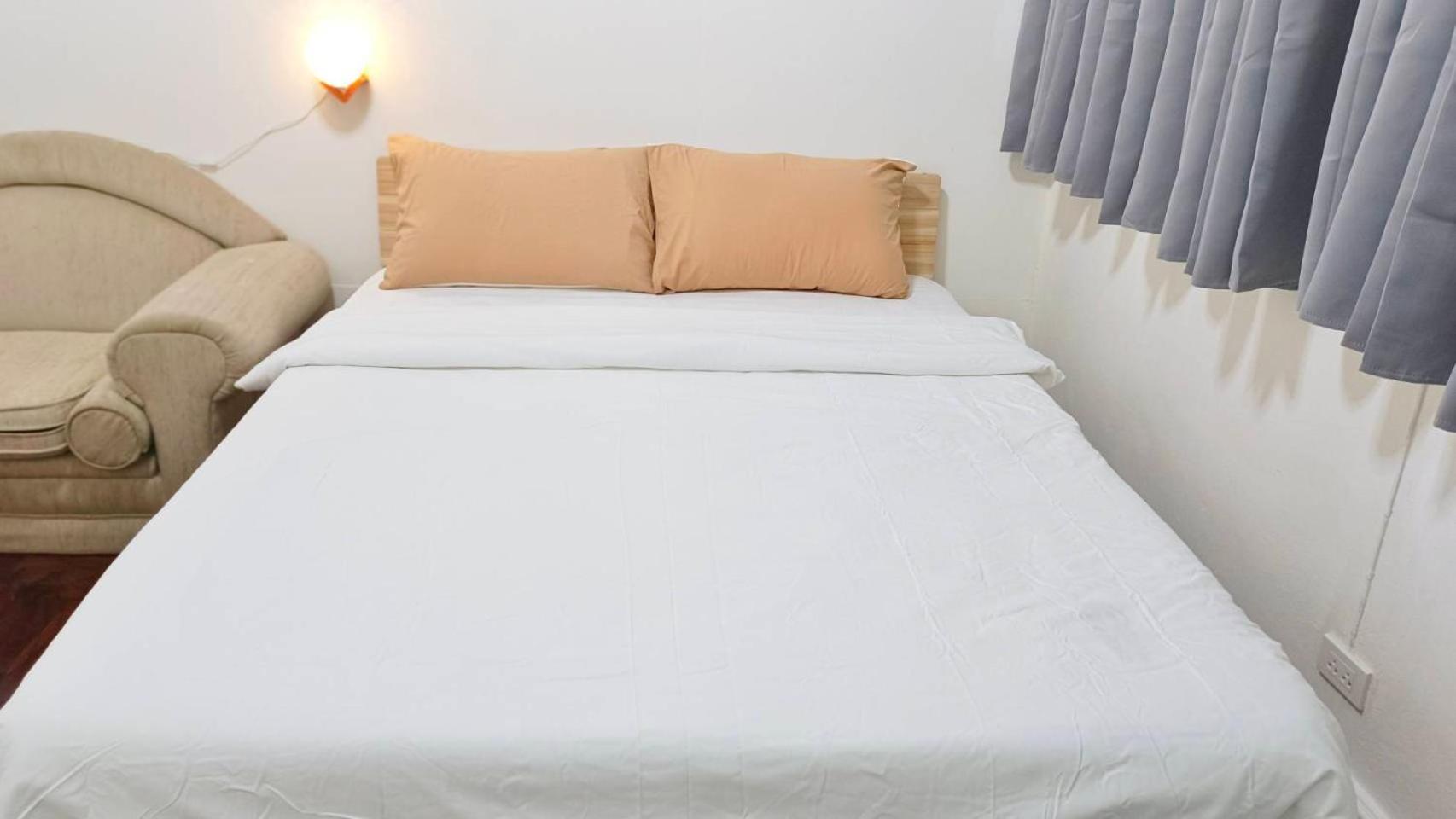 Entire House For 16 People - Walking Distance From Bts Onnut * Bangkok