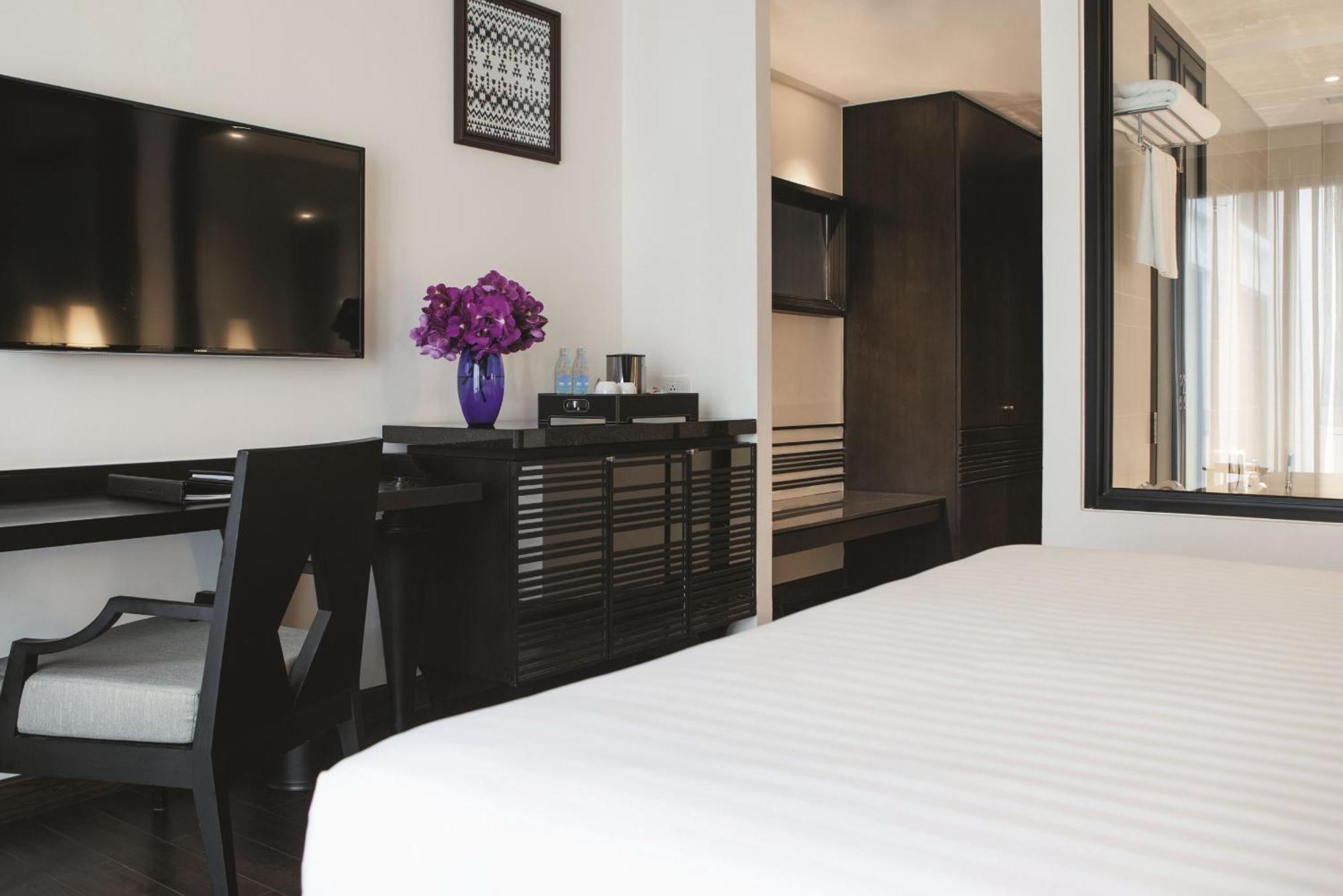 Moevenpick Sukhumvit 15 Hotel