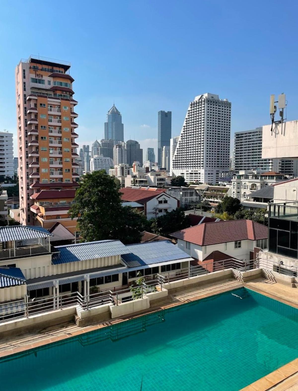High Floor Great View 2br 2ba 3 Mins To Nana Bts * Bangkok