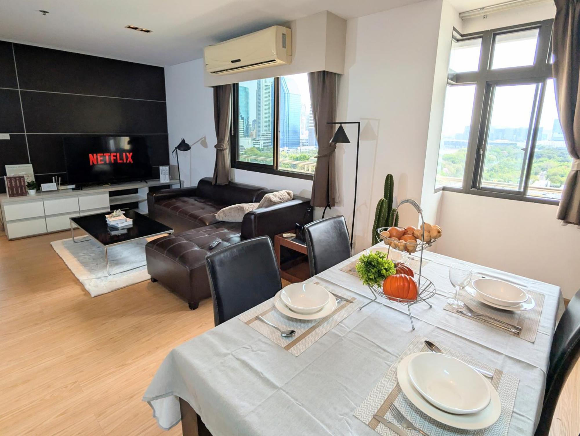 High Floor Great View 2br 2ba 3 Mins To Nana Bts