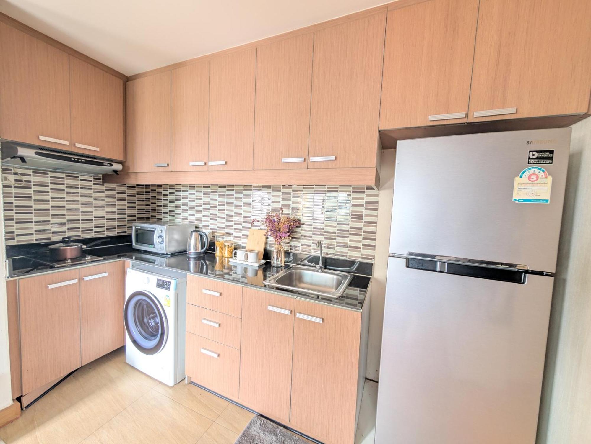 High Floor Great View 2br 2ba 3 Mins To Nana Bts