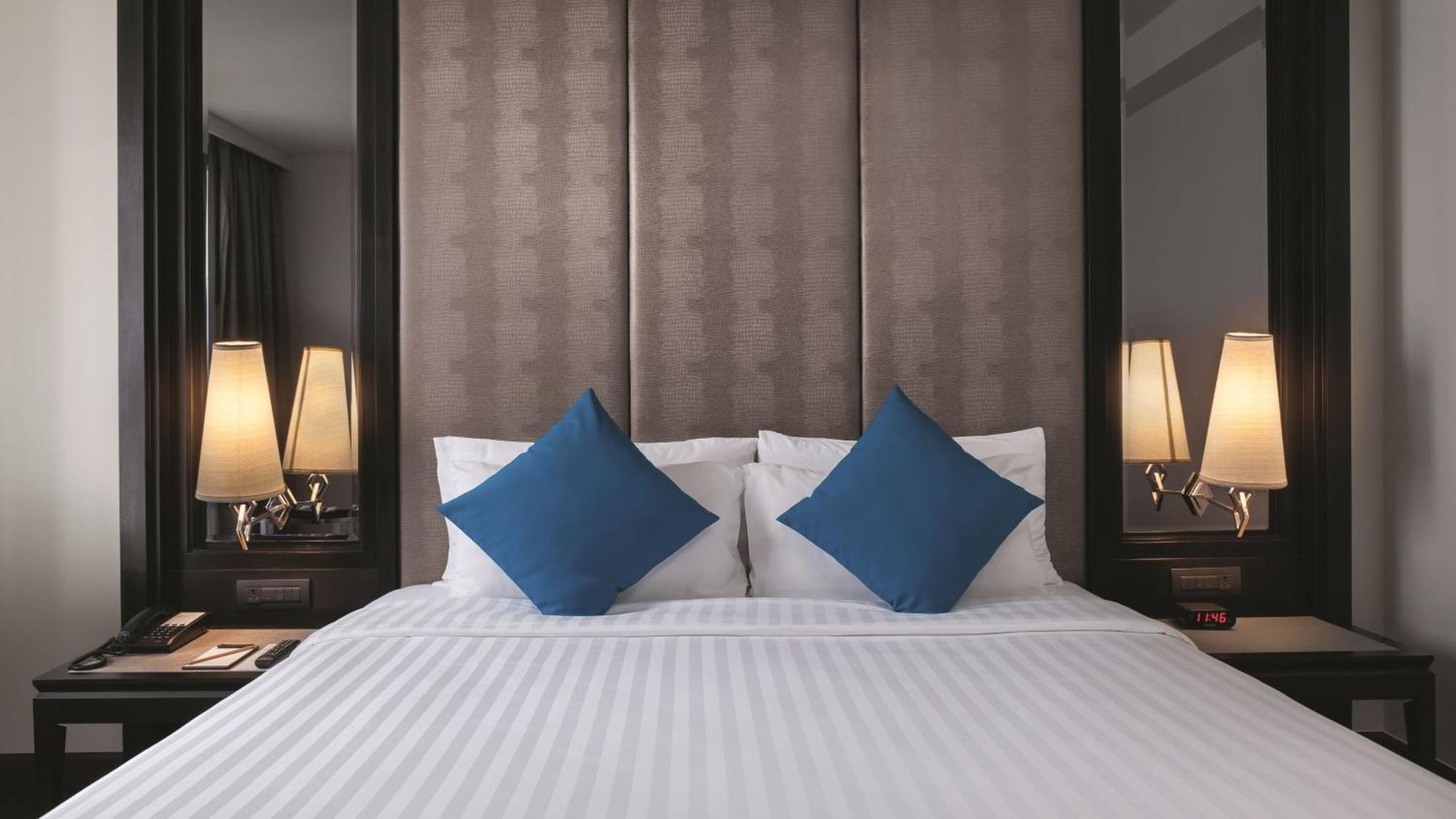Moevenpick Sukhumvit 15 Hotel 5*