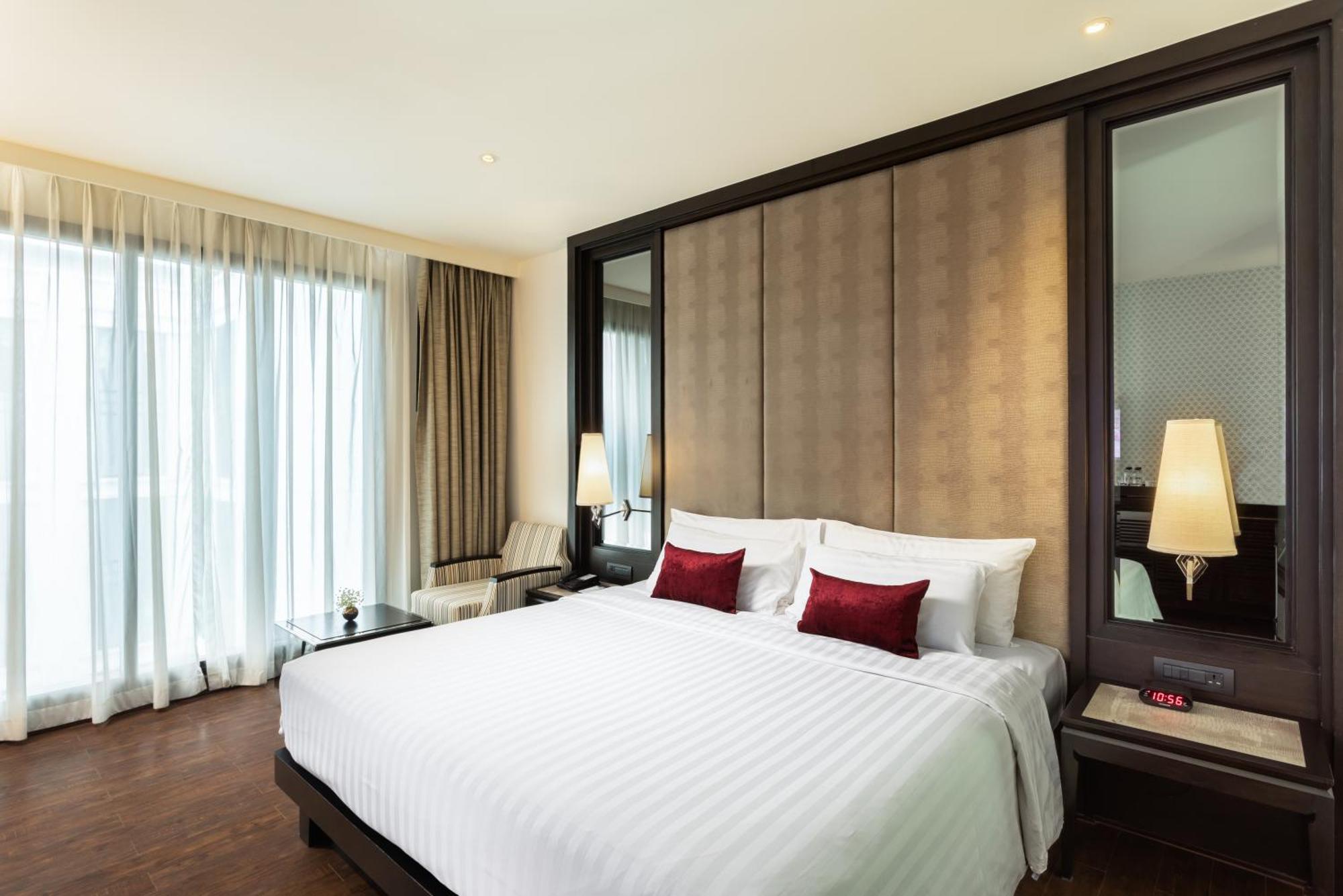 Hotel Moevenpick Sukhumvit 15 5*