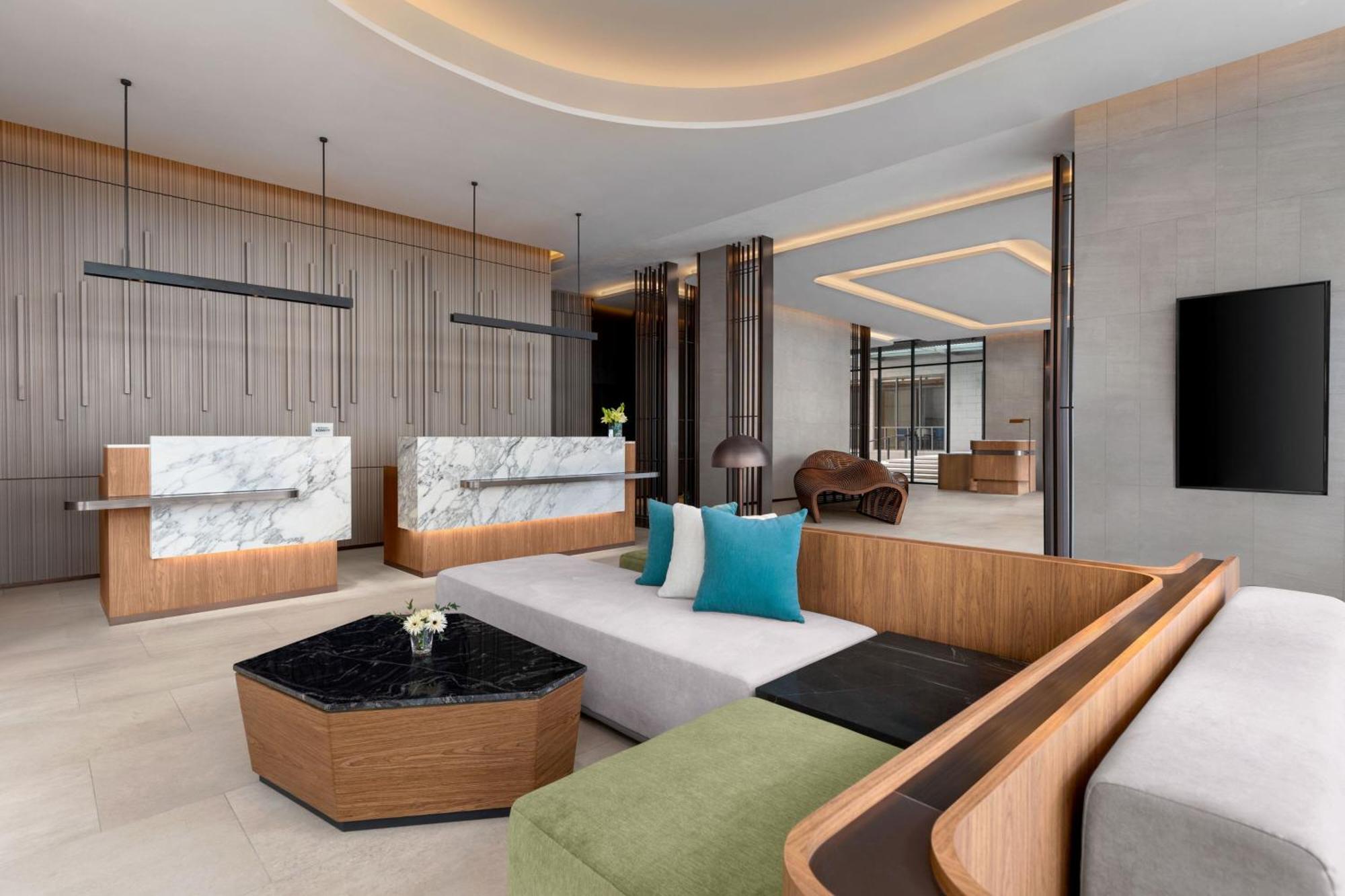 Courtyard By Marriott Sukhumvit 20 Hotel