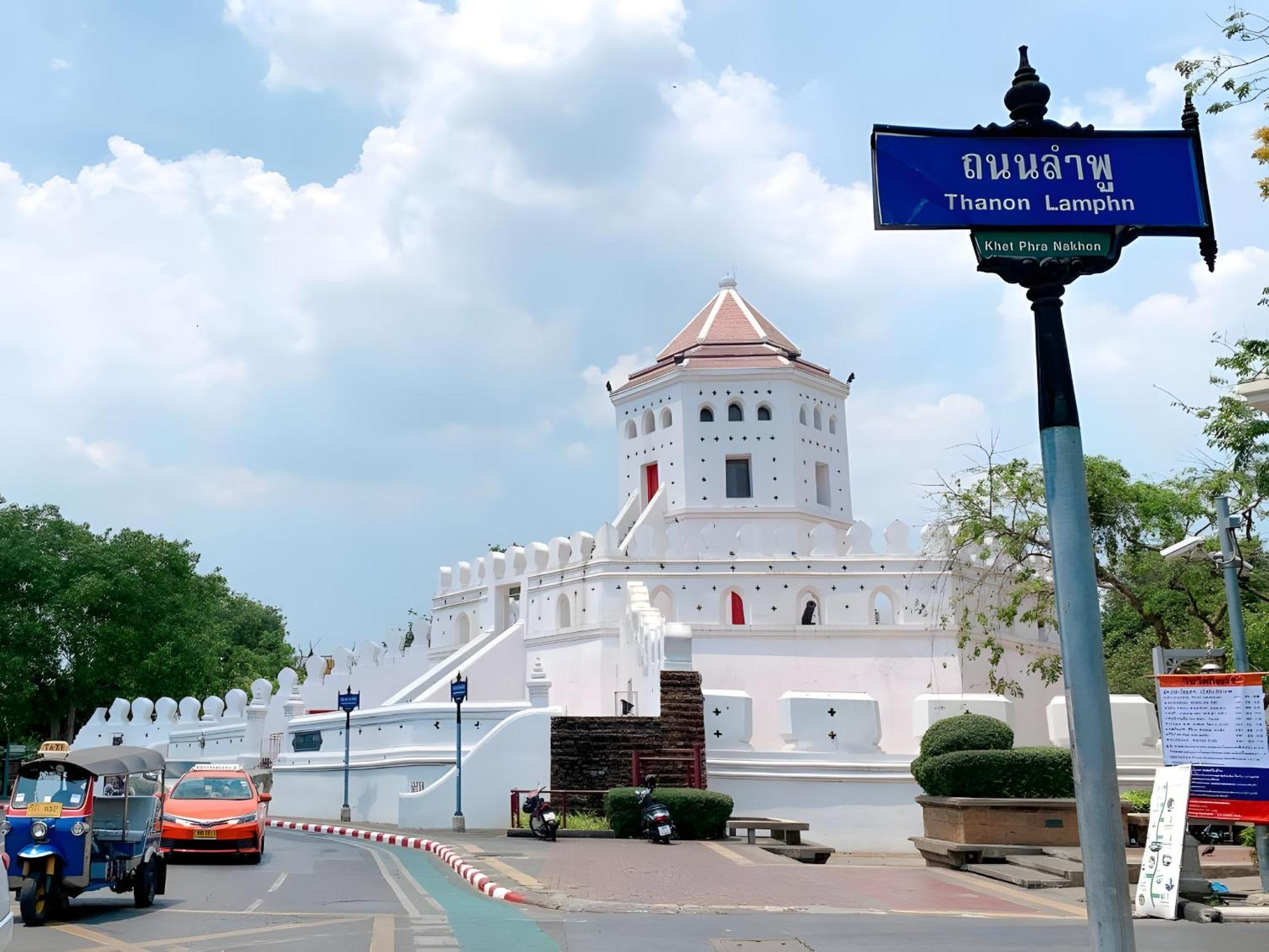 Mitr The Grand Palace - Mrt Samyot Station Apartment