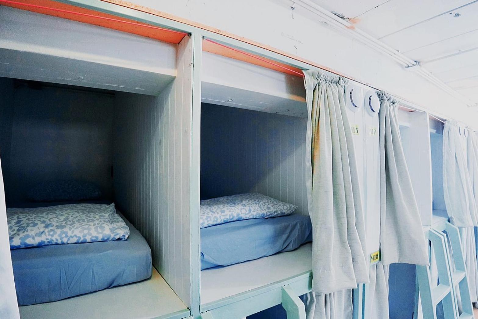 Capsule hotel - Easy Monday Near Khaosan *