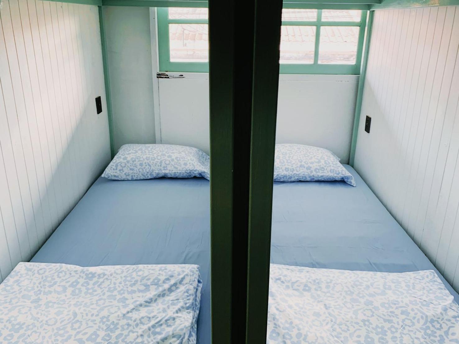 - Easy Monday Near Khaosan Capsule hotel Bangkok