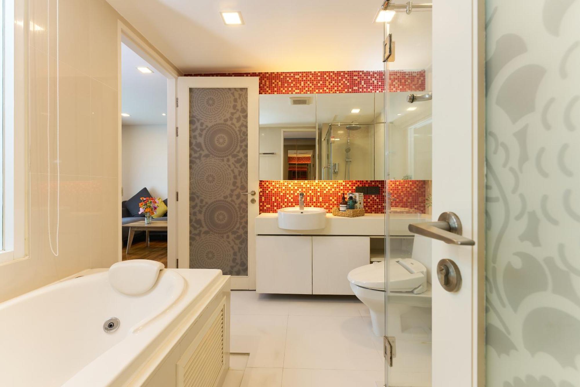 Shine Sukhumvit Thonglor 4*