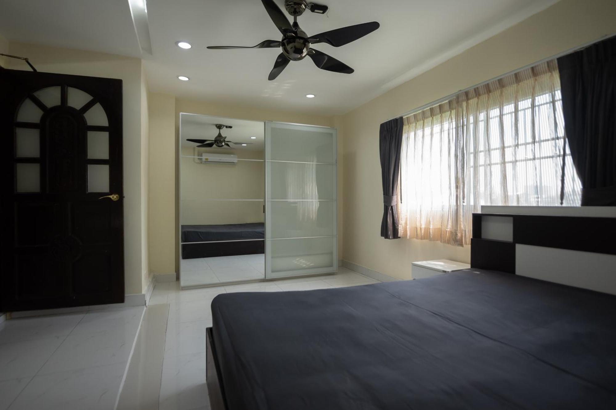 New 3 Bedroom Duplex - Bts Phra Khanong *