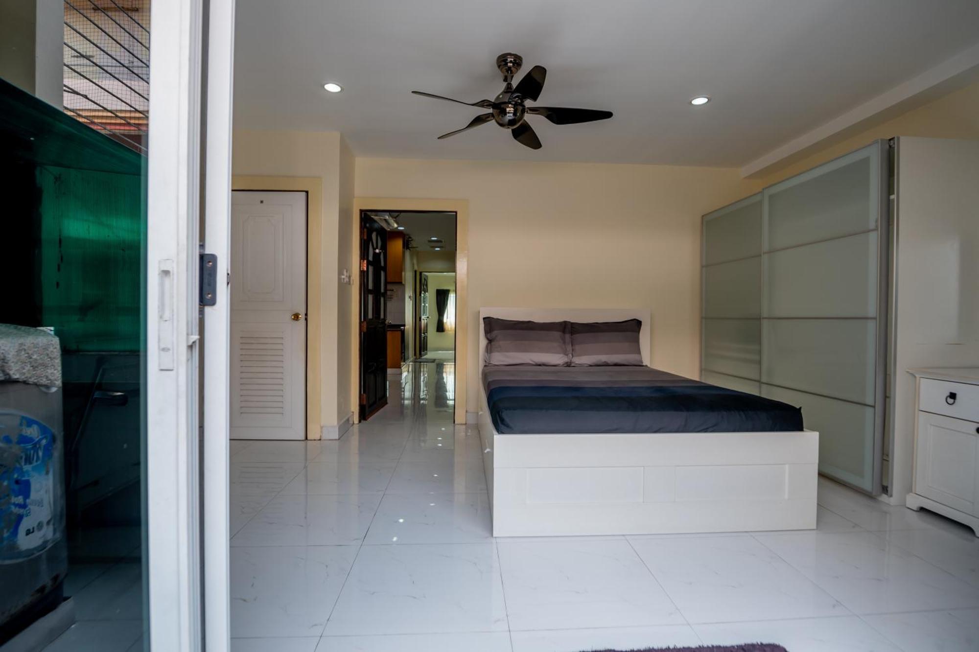 New 3 Bedroom Duplex - Bts Phra Khanong * Bangkok