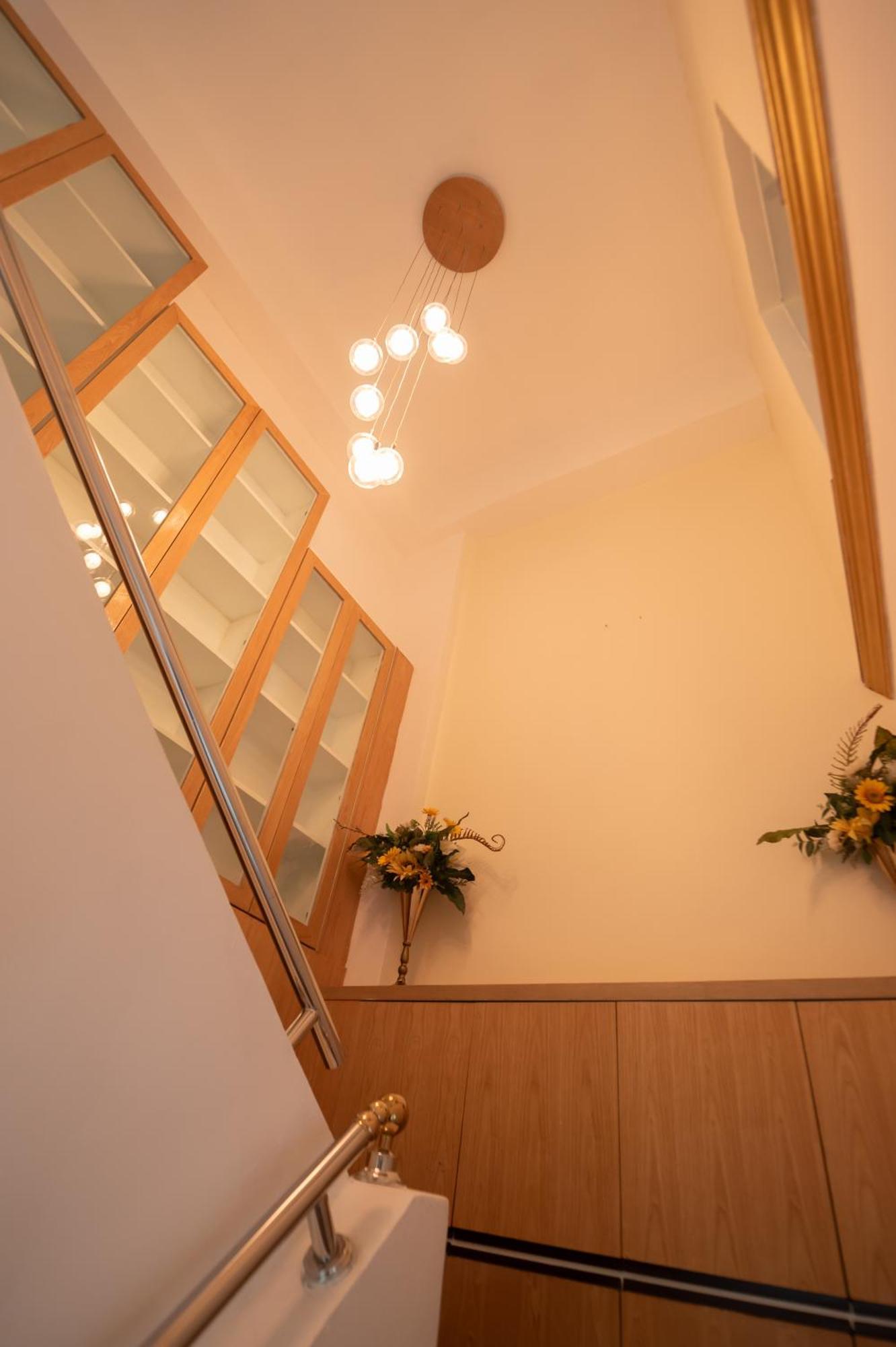 New 3 Bedroom Duplex - Bts Phra Khanong Apartment *