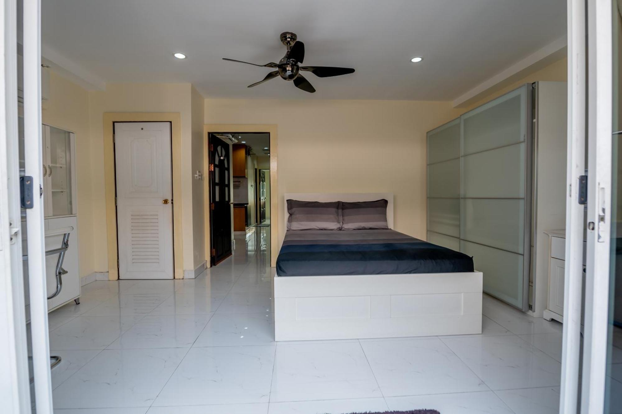 Apartment New 3 Bedroom Duplex - Bts Phra Khanong *