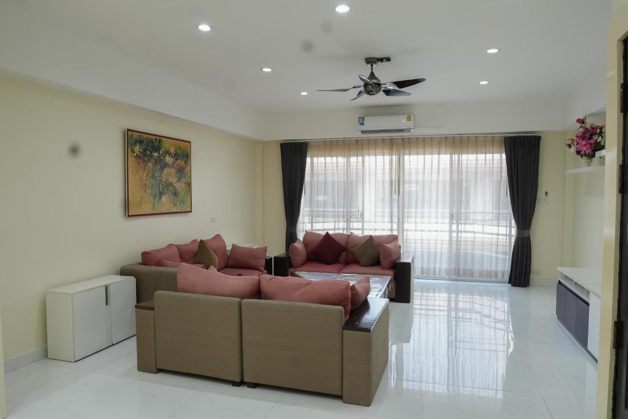 New 3 Bedroom Duplex - Bts Phra Khanong Bangkok