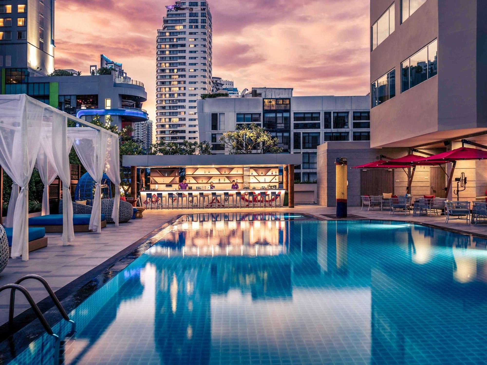 Mercure Sukhumvit 11 Hotel 4*