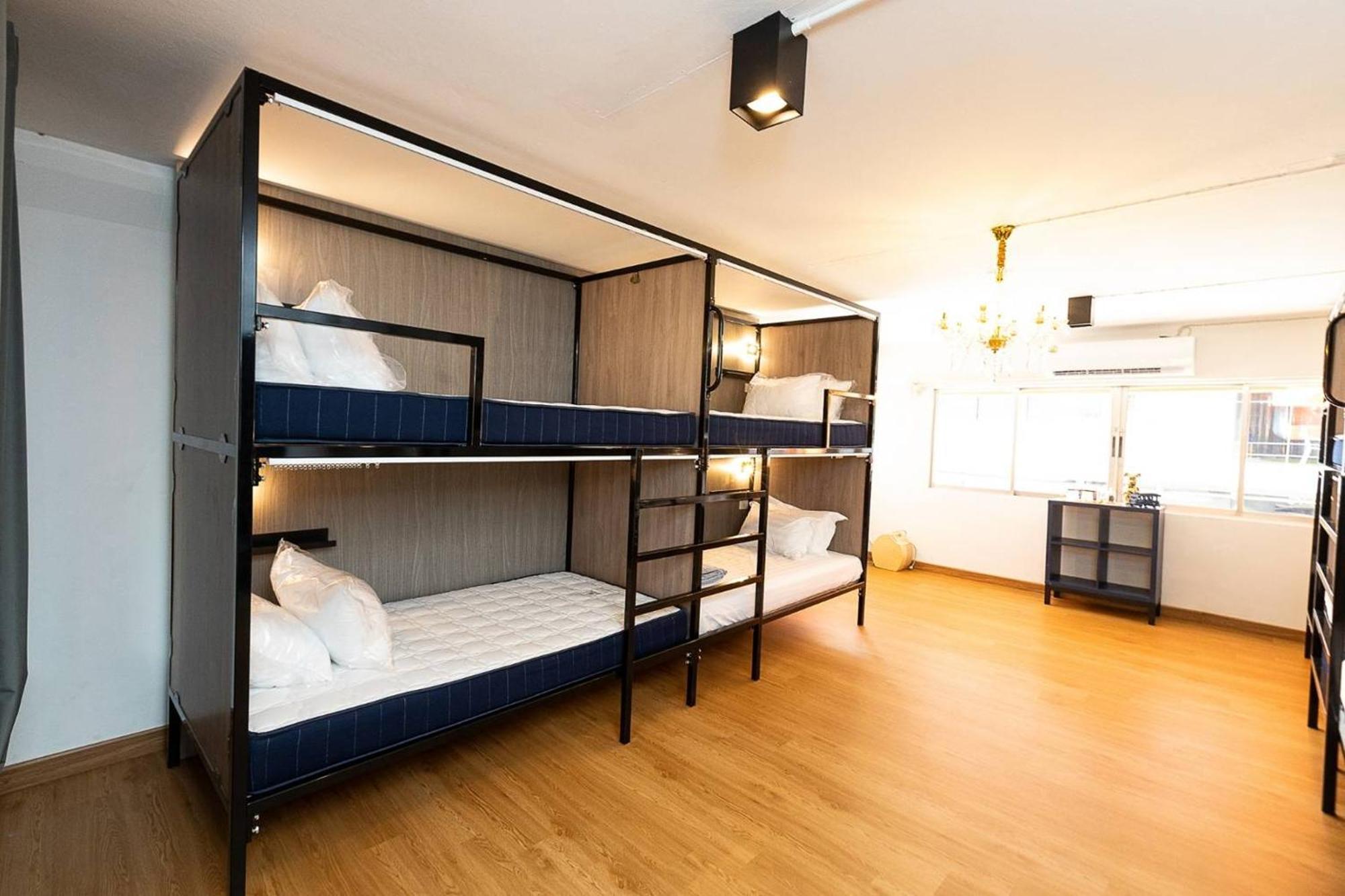 Orange Albergue *