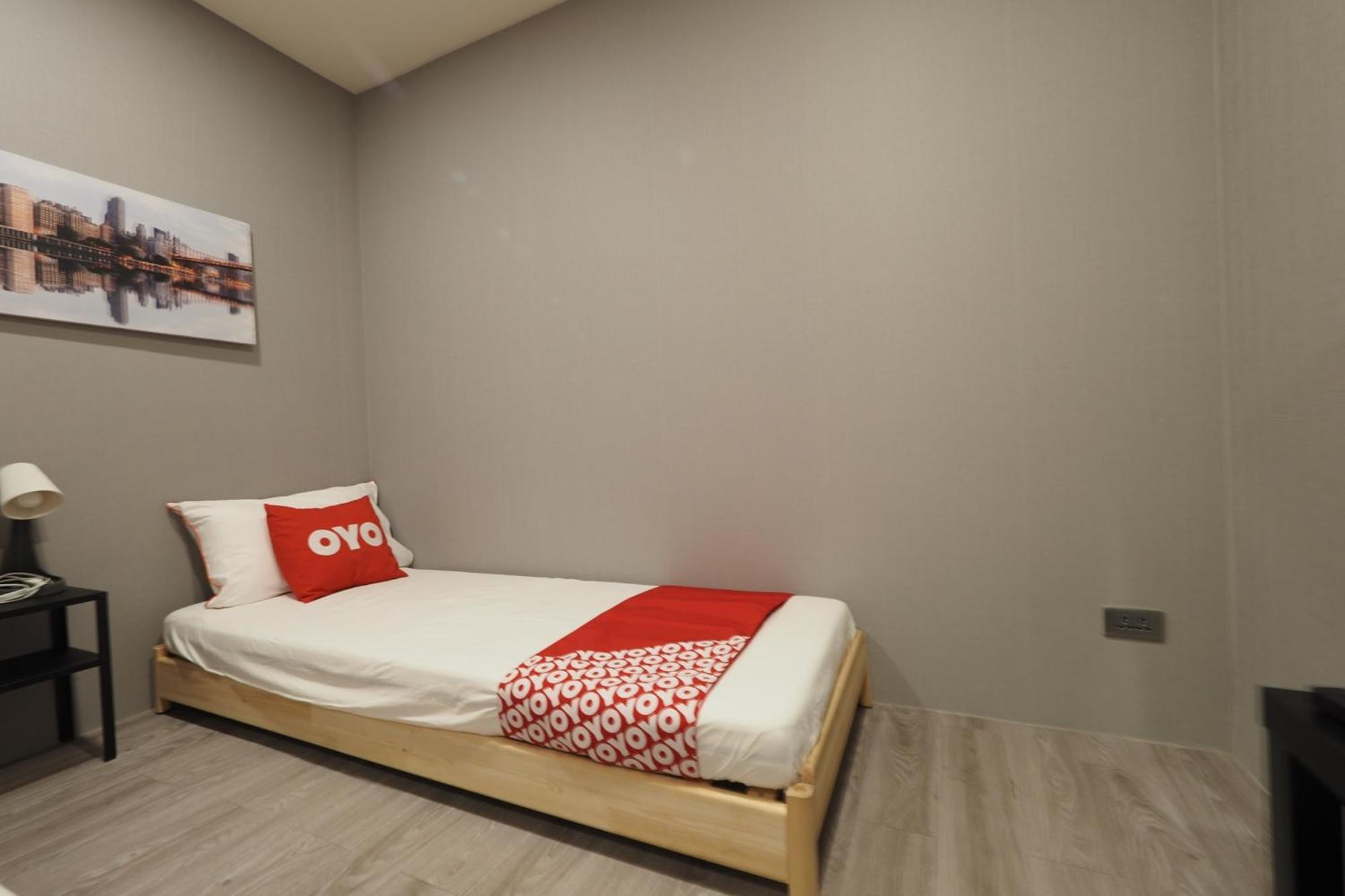 Bossa House & Cafe Hotel Bangkok