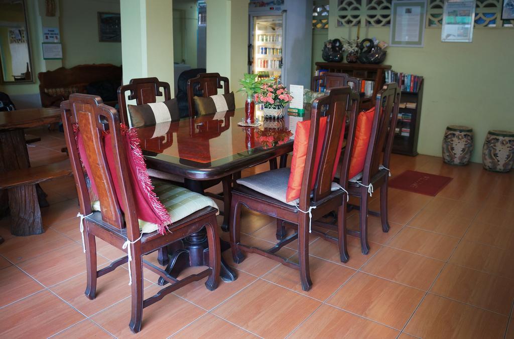 Samsen Sam Place