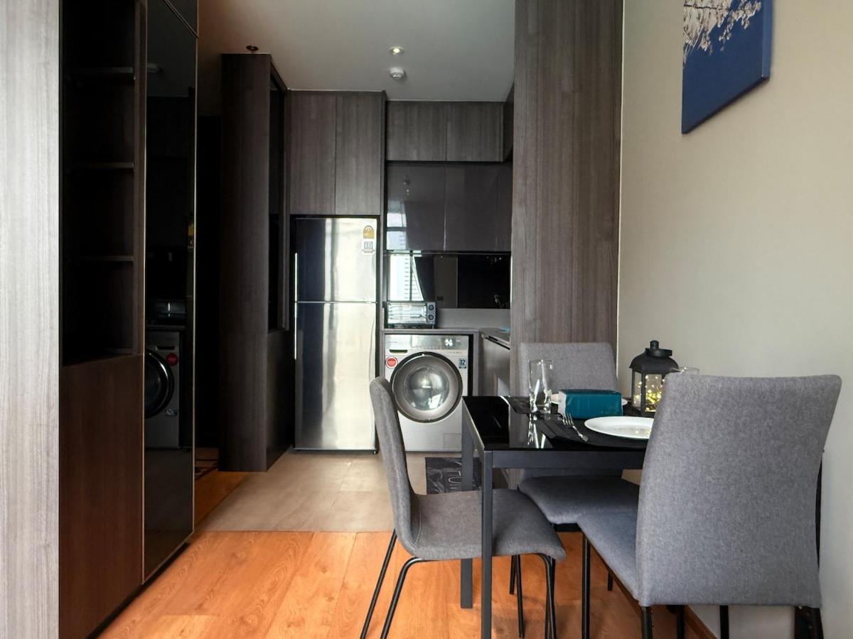 Iconic Urban Escape Apartment Bangkok