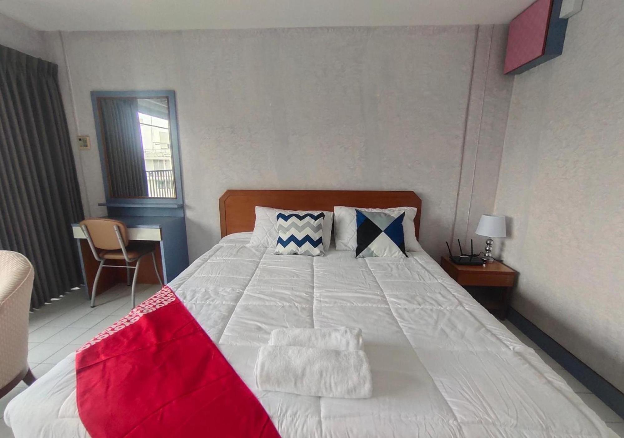 Oyo 75446 Travis Inthamara 49 Hotel