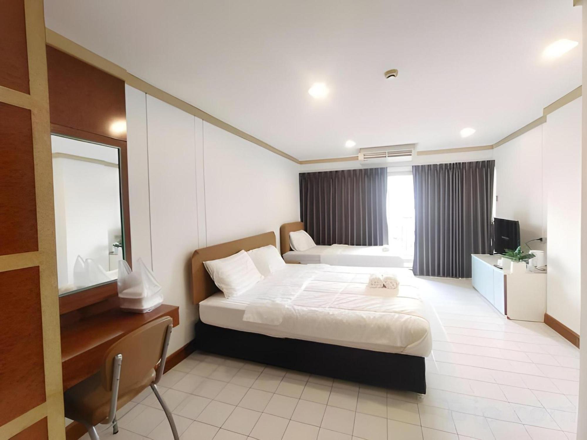 Hotel Oyo 75446 Travis Inthamara 49 2*