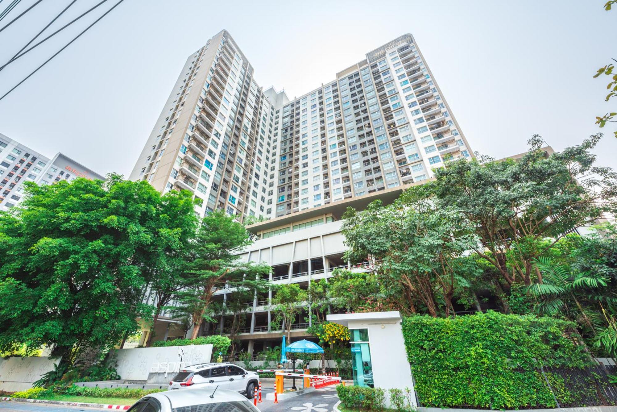 2br, 6 Mins Walk Bts Wuttakat Apartamento