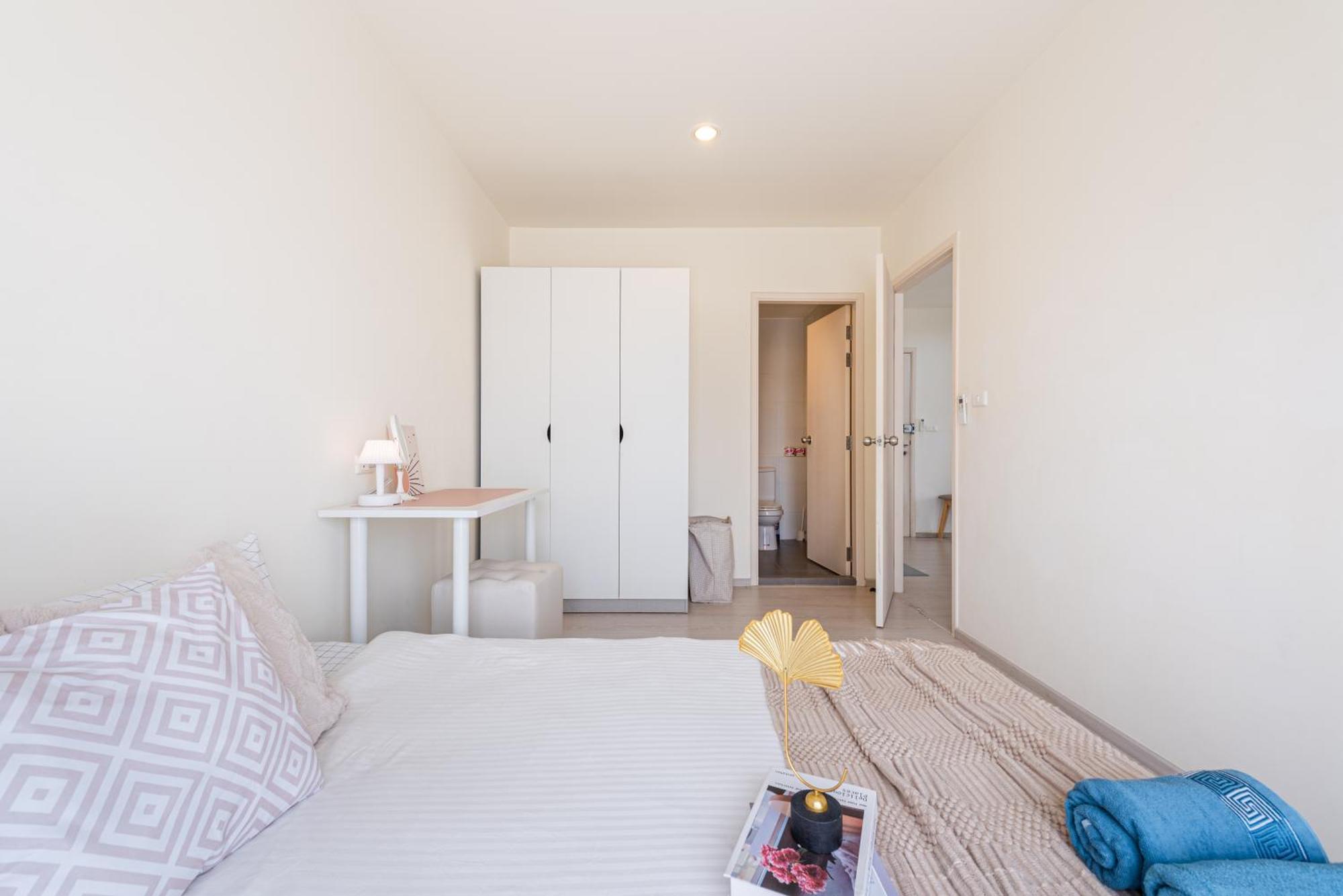 2br, 6 Mins Walk Bts Wuttakat Apartamento *