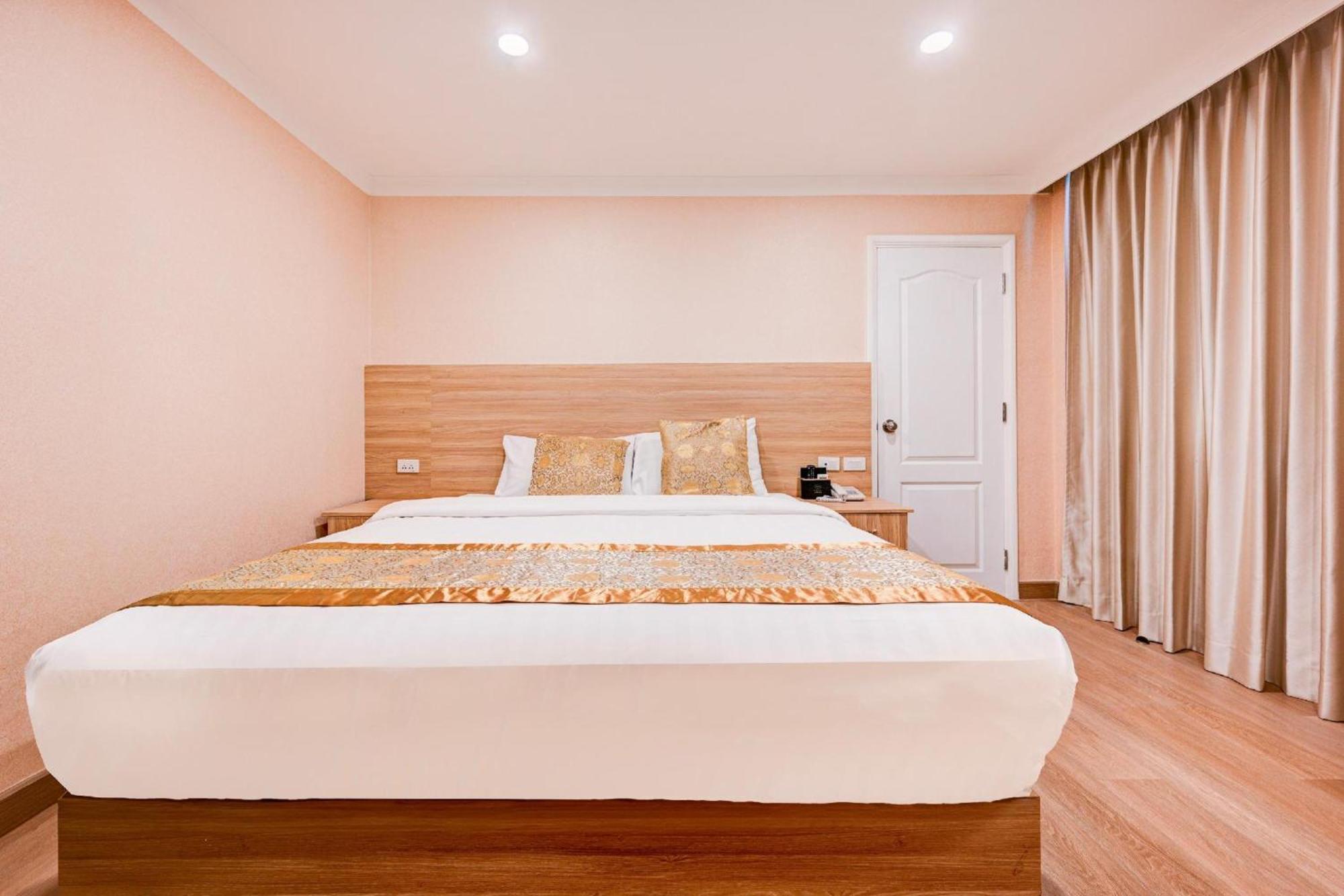 Hotel Palette The Travellers