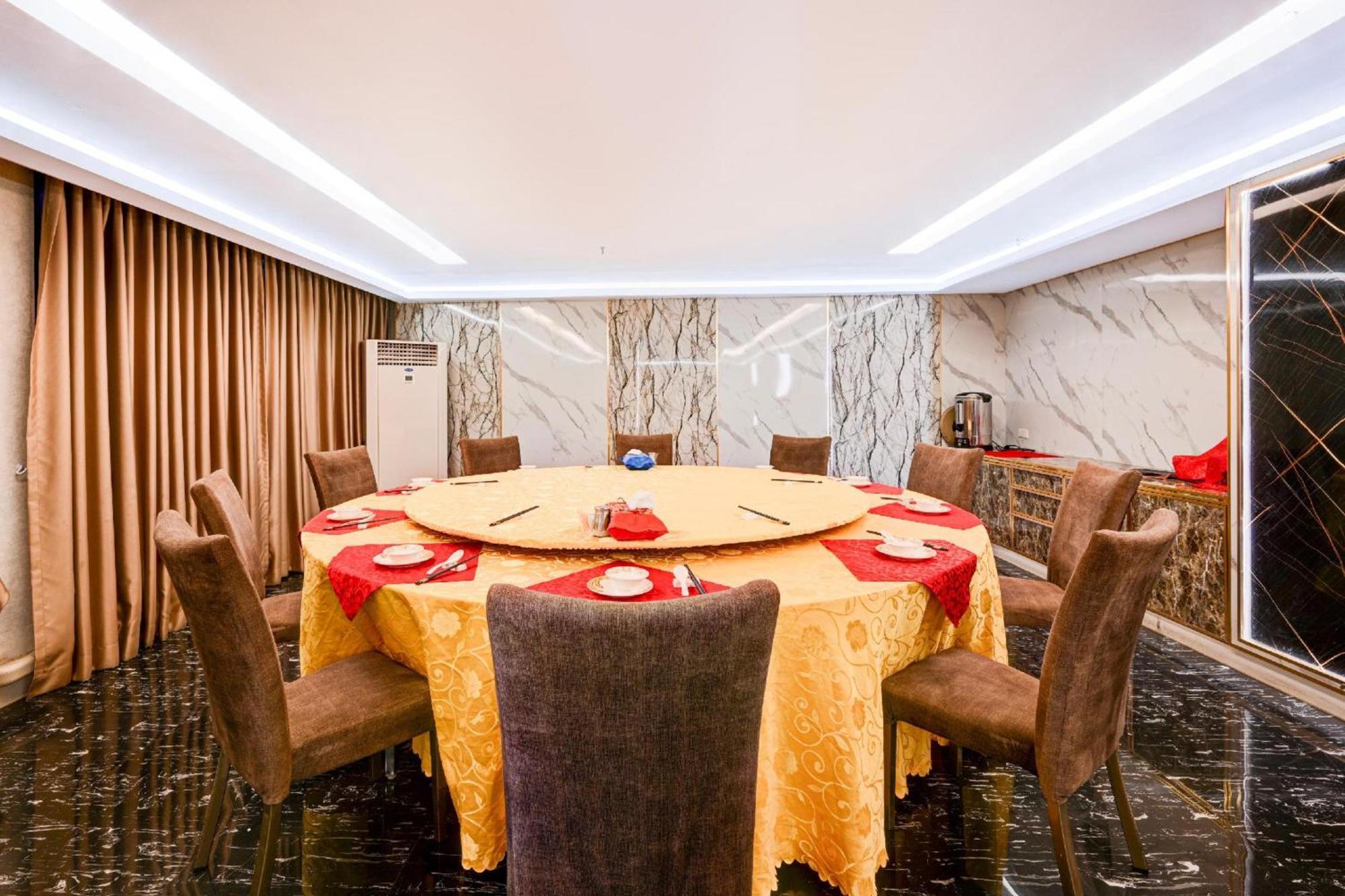 Palette The Travellers Hotel 5*