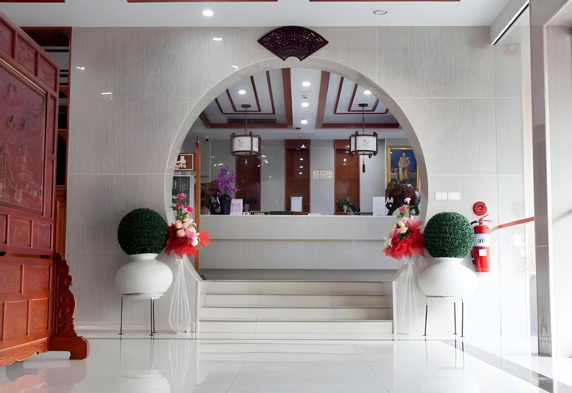 Palette The Travellers Hotel 5*