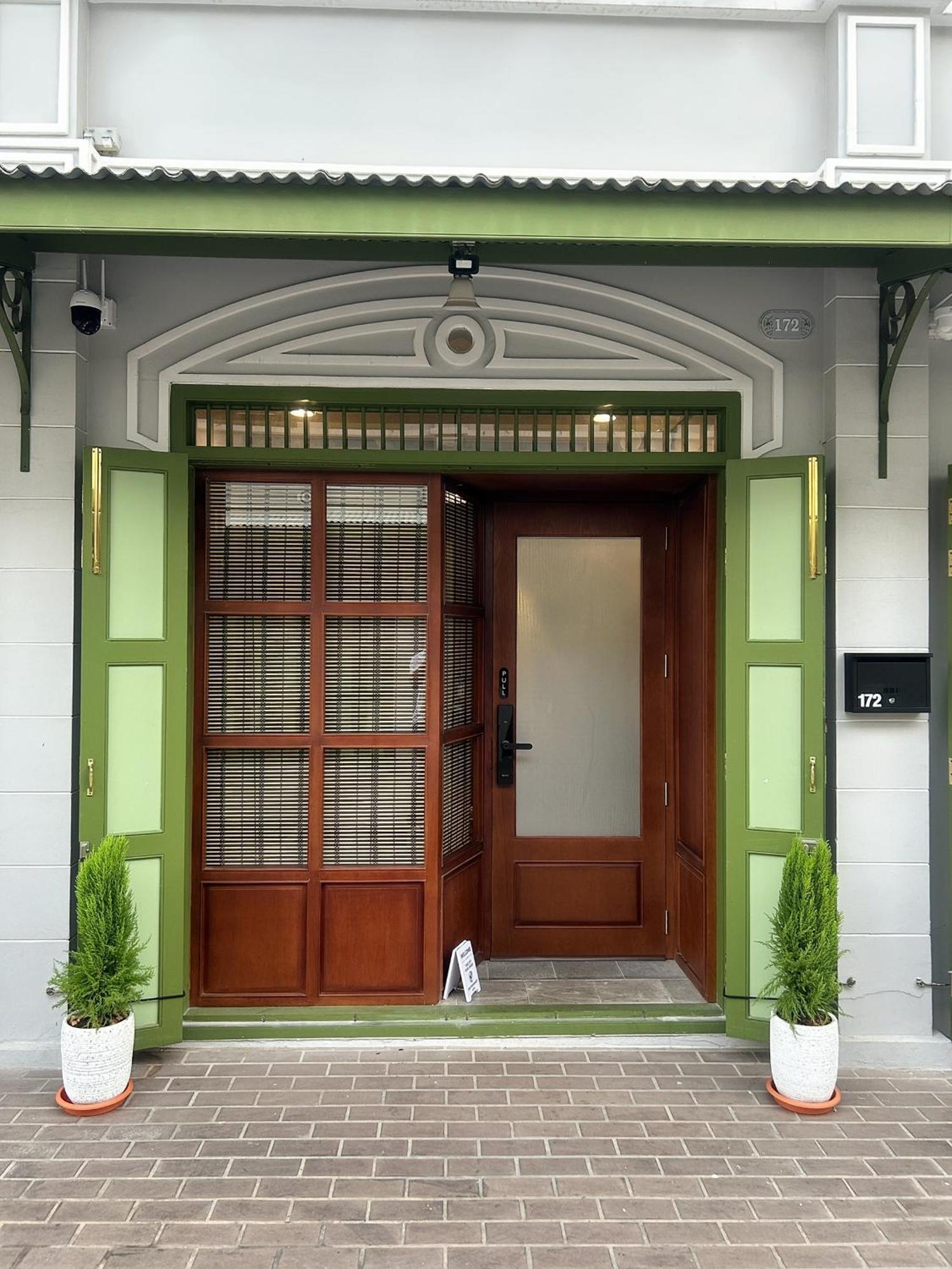 Entire 2br 2ba Chinatown Near Yaowarat - Songwat Apartment Bangkok