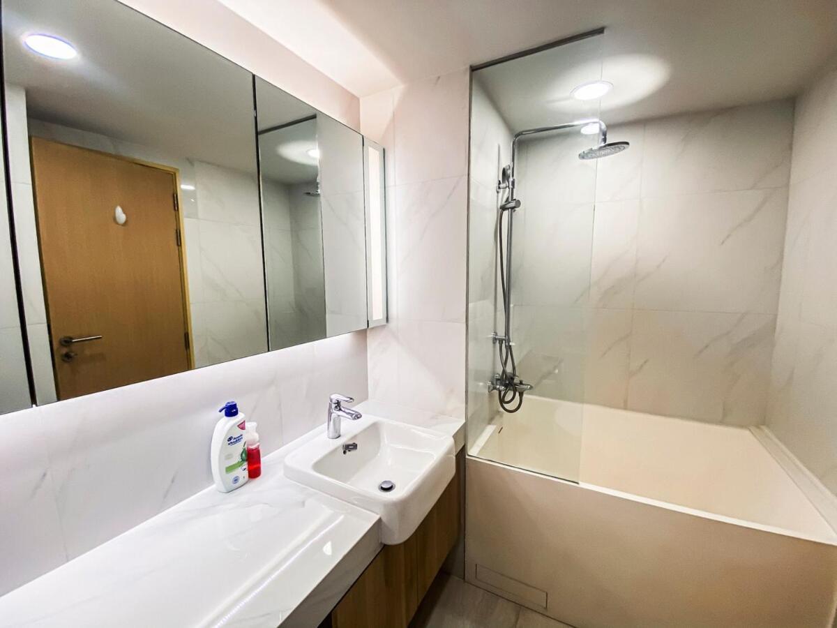 Luxury Furnished Rare Amenities Apartment *