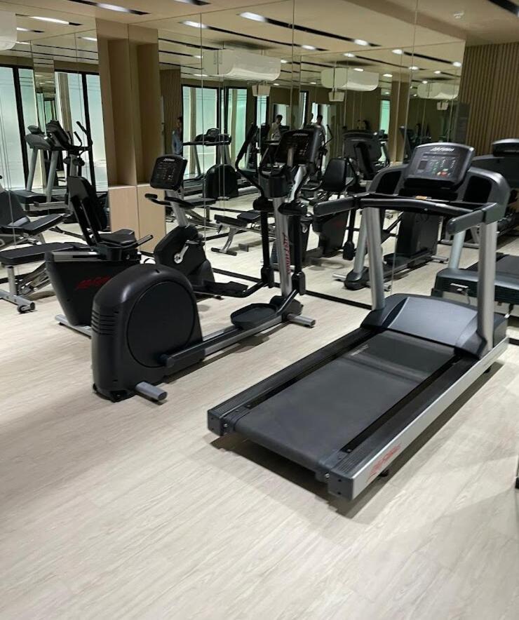 Apartment Luxury Furnished Rare Amenities *