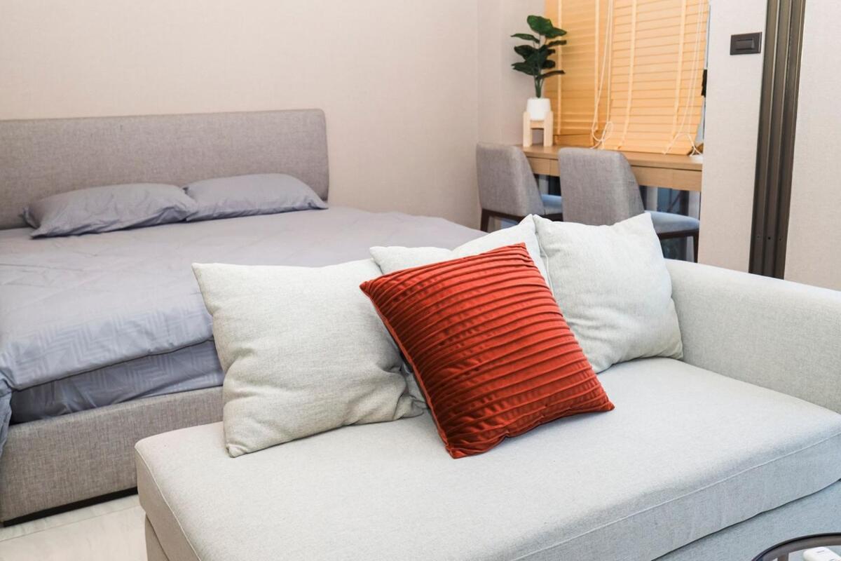 Luxury Furnished Rare Amenities Apartment Bangkok