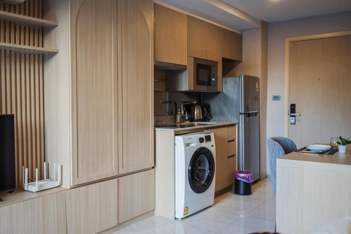 Apartment Luxury Furnished Rare Amenities *