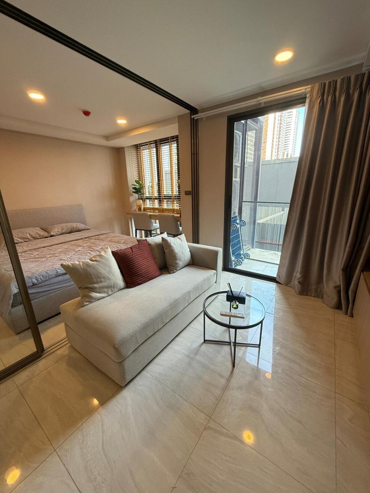 Luxury Furnished Rare Amenities Bangkok