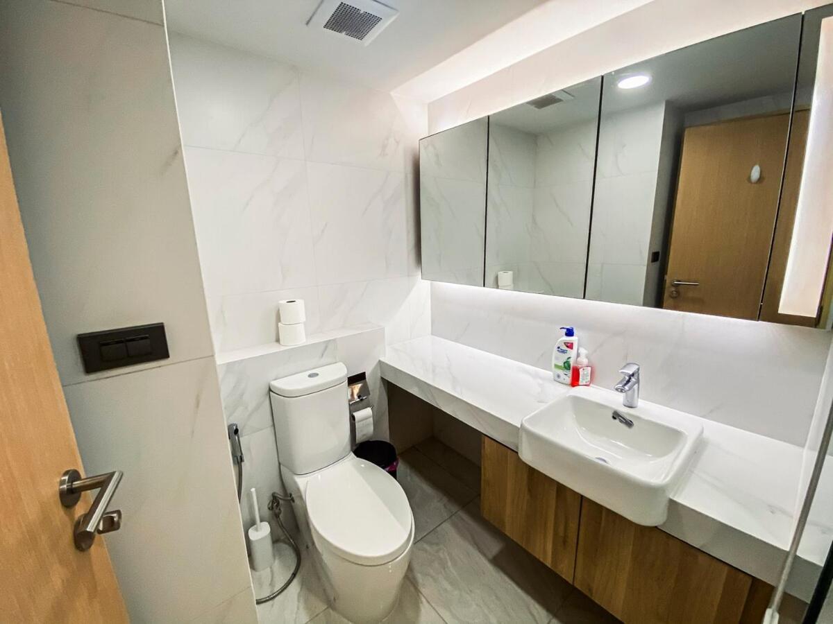 Luxury Furnished Rare Amenities Apartment *
