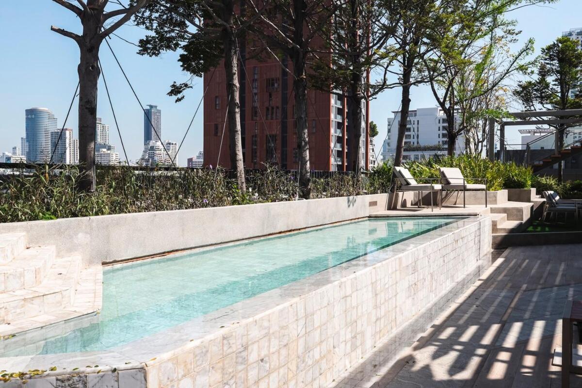 Luxury Furnished Rare Amenities Apartment Bangkok