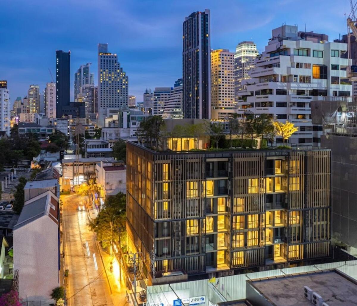 Luxury Furnished Rare Amenities *