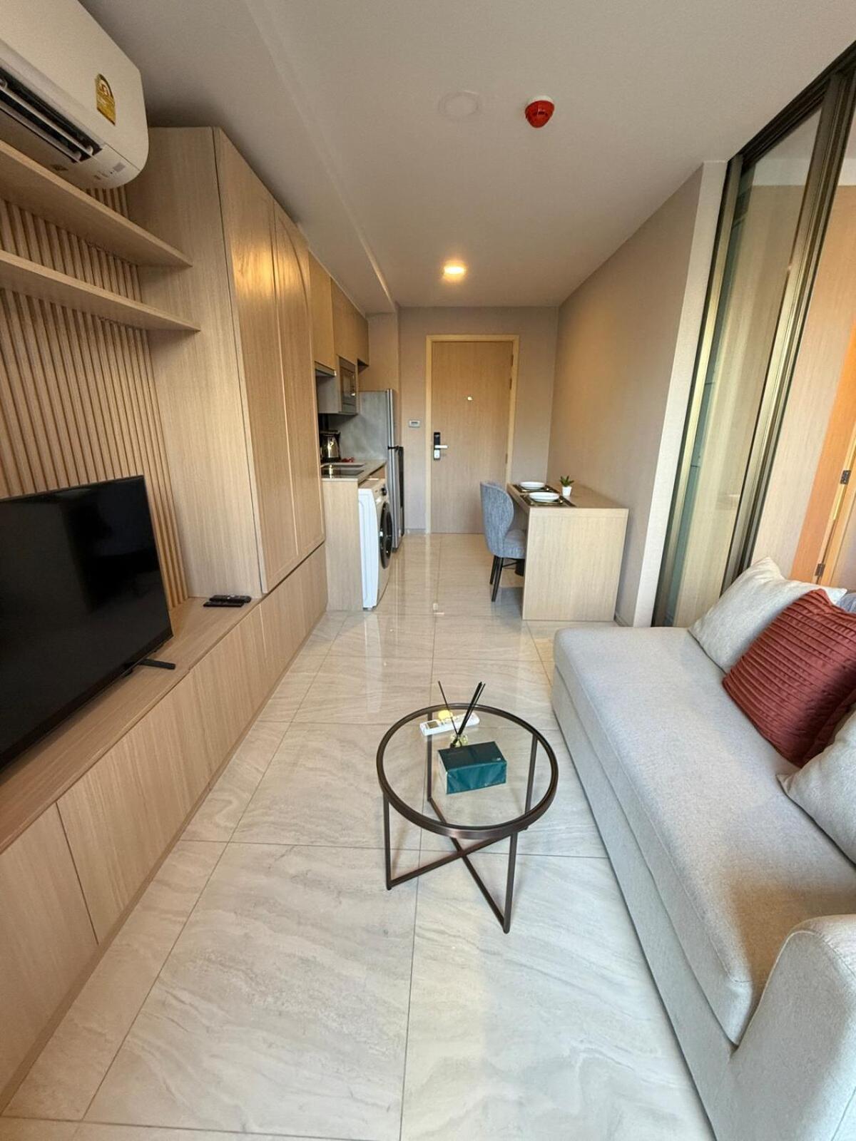 Apartment Luxury Furnished Rare Amenities Bangkok