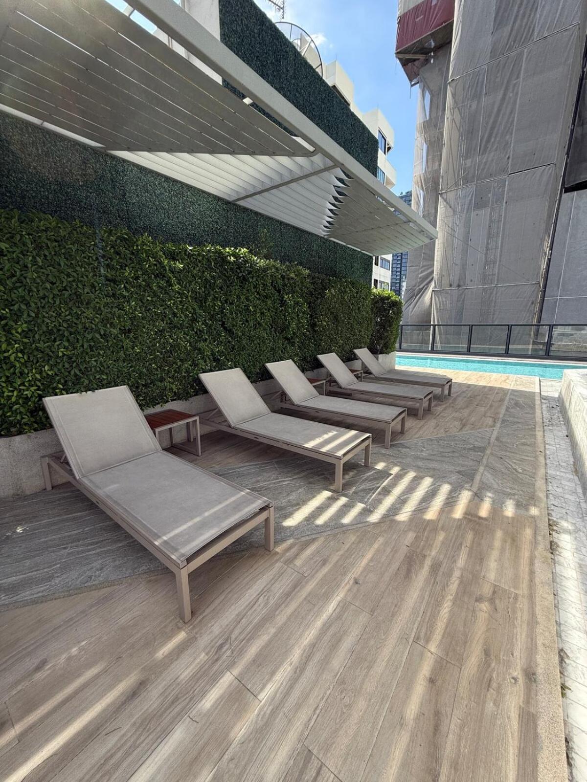 Luxury Furnished Rare Amenities Bangkok